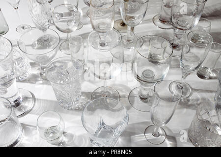 Varietà di svuotare i bicchieri Foto Stock