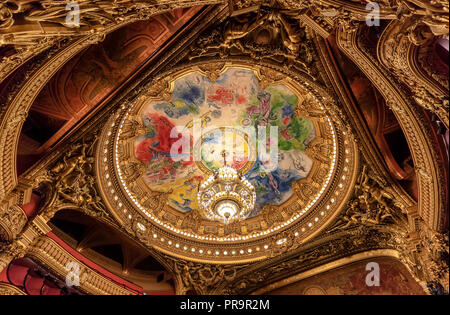 Il Palais Garnier (Opera Garnier) di Parigi, Francia. Esso è stato originariamente chiamato La Salle des Capucines Foto Stock