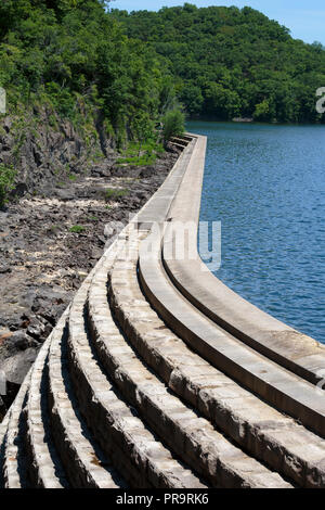 Nuovo Croton Dam, noto anche come diga di Cornell, è parte della città di New York sistema di approvvigionamento di acqua Foto Stock