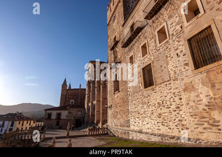 Il Monastero reale di Guadalupe, in Plaza Sta. María de Guadalupe Guadalupe Caceres provincia, Estremadura, Spagna Foto Stock