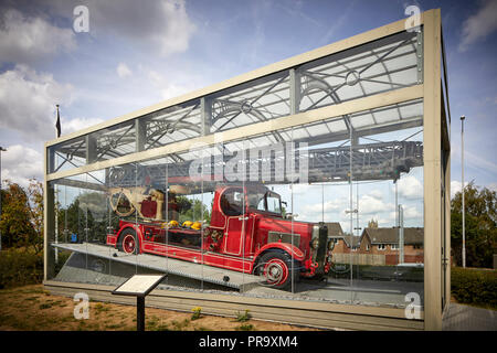 Leyland in Lancashire, Inghilterra. 1938 Leyland TL motore Fire, sul display vicino alla città Foto Stock