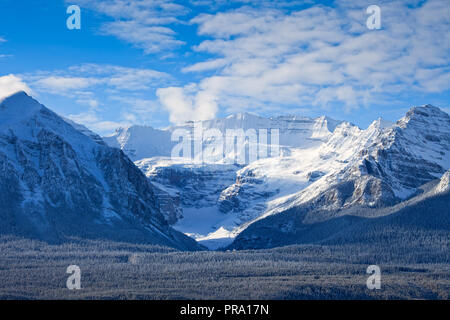 Il lago Louise e nel Parco Nazionale di Banff, Alberta, Canada in inverno Foto Stock