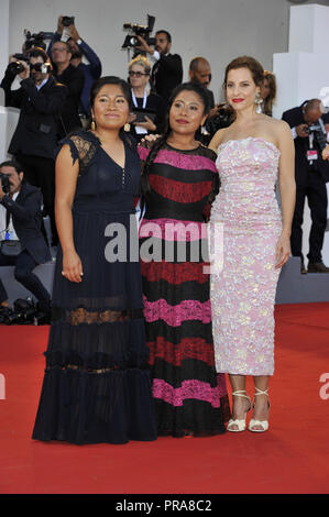 Settantacinquesimo Venice International Film Festival - Roma "Roma" - Premiere con: Nancy Garcia Garcia, Yalitza Aparicio, Marina de Tavira dove: Venezia, Italia, Italia Quando: 30 Ago 2018 Credit: IPA/WENN.com * * disponibile solo per la pubblicazione in UK, USA, Germania, Austria, Svizzera** Foto Stock