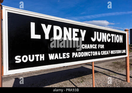 Lydney segno di giunzione Foto Stock