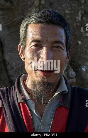 Il Nagaland, India. Ritratto di strada nel Mon Foto Stock