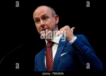 Birmingham, Regno Unito. Il 30 settembre 2018. Daniel Hannan, deputato al Parlamento europeo per il sud-est dell' Inghilterra, parla al Brexit frangia centrale della manifestazione presso il congresso del Partito Conservatore di Birmingham. © Russell Hart/Alamy Live News. Foto Stock