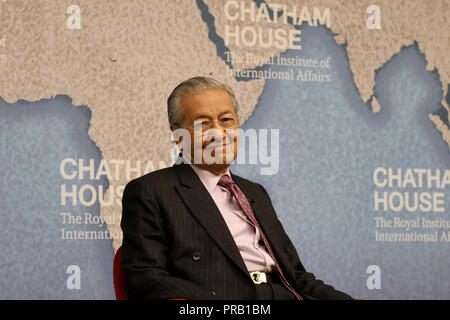 Londra, Regno Unito. 1 ottobre 2018: Mahathir Mohamad, primo ministro della Malaysia, parlando alla Chatham House thinktank a Londra. Credito: Dominic Dudley/Alamy Live News Foto Stock