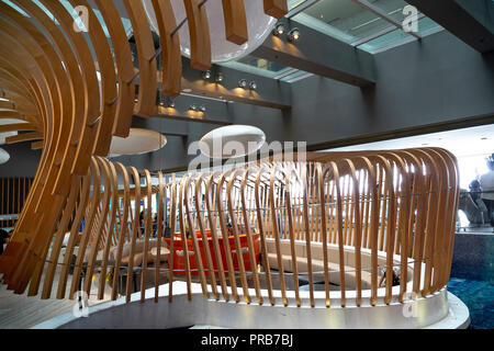 La un angolo bellissimi interni completamente in legno Le Meridien Hotel a Ho Chi Minh City, Vietnam Foto Stock