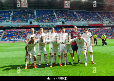 Harrison, Stati Uniti. Il 30 settembre, 2018. A partire undici di Atlanta United FC pongono prima di regolare il gioco di MLS contro Red Bulls in Red Bull Arena Red Bulls ha vinto 2 - 0 Credito: Lev Radin/Pacific Press/Alamy Live News Foto Stock