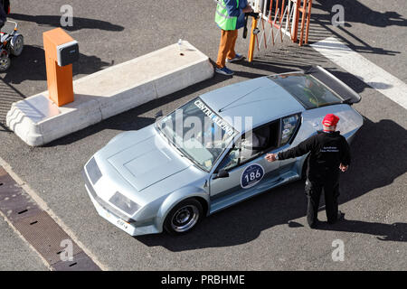 Linas-Montlhéry, Francia. 29Sep, 2018. La quarta edizione delle Grandes Heures Automobiles sul mitico circuito di Linas-Montlhéry. Foto Stock