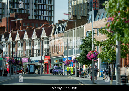 Nuovo costruito devolopment nel centro città di Harrow, London borough Foto Stock