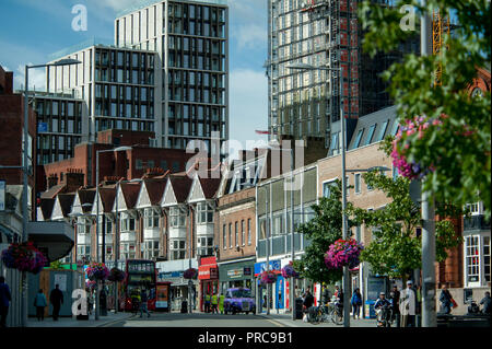 Nuovo costruito devolopment nel centro città di Harrow, London borough Foto Stock