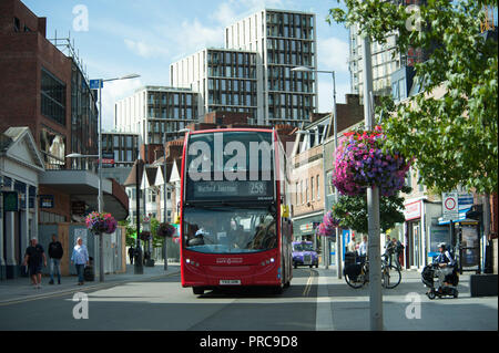 Nuovo costruito devolopment nel centro città di Harrow, London borough Foto Stock