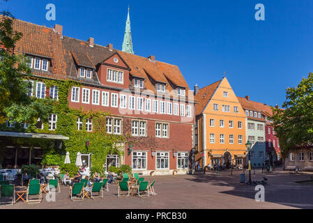 Case colorate al Ballhofplatz square a Hannover, Germania Foto Stock