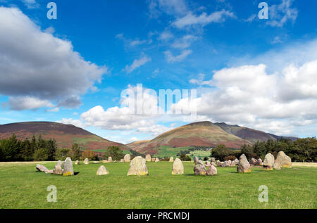 Castlerigg Stone Circle, un tardo neolitico all età del bronzo recente sito vicino a Keswick, Lake District, Cumbria, Regno Unito Foto Stock