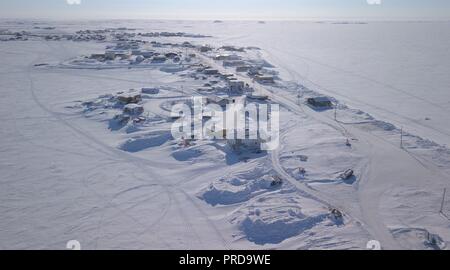 Tuktoyaktuk, Tuk, NWT, Nord Ovest Territori, Canada, Antenna Panorama, Brian Martin RMSF Foto Stock