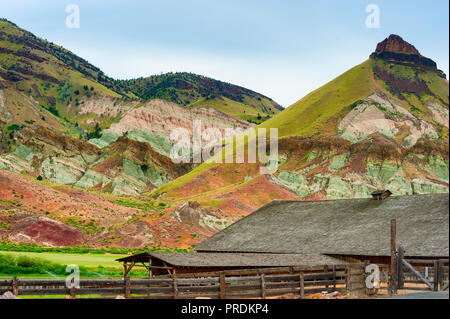 Kimberly, Oregon, Stati Uniti d'America - 31 Maggio 2017: James Cant Ranch è una parte storica di servizio del parco nazionale e si trova nella pecora gruppo Rock di J Foto Stock