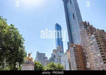 Accesso al parco centrale da 59th Street e Central Park West, Columbus Circle Foto Stock