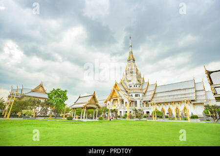 Splendido tempio Wat Sothonwararam in Chachoengsao Provincia, Thailandia. Foto Stock