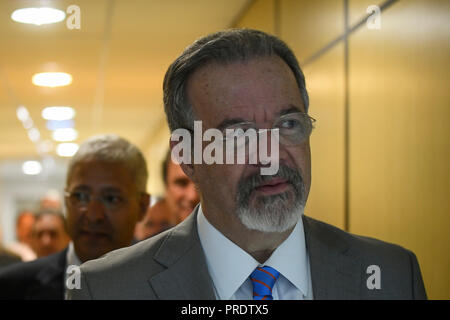 Brasilia, Brasile. 1° ottobre 2018. DF - Brasilia - 01/10/2018 - Apertura del centro di comando del 2018 elezioni - Raul Jungmann, ministro della pubblica sicurezza, partecipa a questo lunedì, 1 ottobre, dell'apertura del centro di comando del 2018 elezioni della Polizia Federale a Brasilia . Foto: Mateus Bonomi / AGIF Credito: AGIF/Alamy Live News Foto Stock