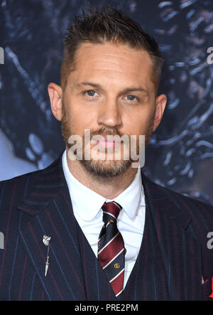 Westwood, CA, Stati Uniti d'America. 1 Ott 2018. 01 Ottobre 2018 - Westwood, California - Tom Hardy. ''Venom " Los Angeles Premiere detenute al Regency Village Theatre. Photo credit: Birdie Thompson/AdMedia Credito: Birdie Thompson/AdMedia/ZUMA filo/Alamy Live News Foto Stock