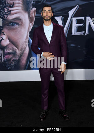Westwood, CA, Stati Uniti d'America. 1 Ott 2018. 01 Ottobre 2018 - Westwood, California - Riz Ahmed. ''Venom " Los Angeles Premiere detenute al Regency Village Theatre. Photo credit: Birdie Thompson/AdMedia Credito: Birdie Thompson/AdMedia/ZUMA filo/Alamy Live News Foto Stock