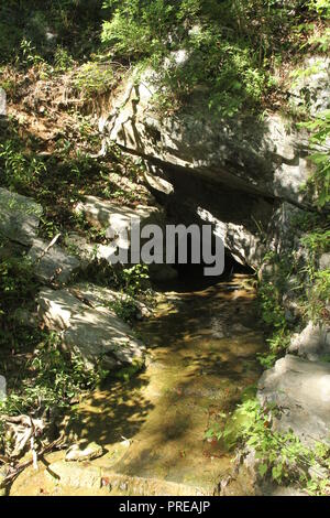 Cedar Creek al Natural Bridge in Virginia, USA Foto Stock