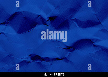 Deep sfondo blu e carta da parati carta sgualcita, Deep Blue carta sgualcita texture con vuoti e lo spazio libero per il testo, sfondo da scruffy carta Foto Stock