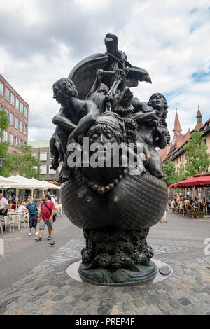 Ship of Fools (Das Narrenschiff) statua in bronzo di Norimberga, Germania Foto Stock