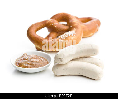 Il weisswurst bavarese, pretzel e senape isolato su bianco backround. Foto Stock