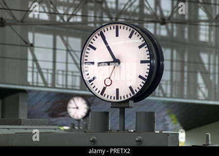 Vista della stazione di un orologio. Foto Stock