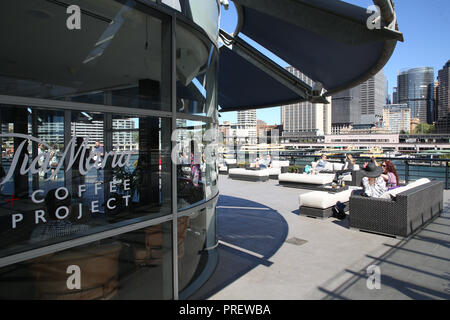 Tia Maria celebra international coffee day con un evento a crociera Bar, Overseas Passenger Terminal, Sydney. Nella foto: terrazza esterna presso la Crui Foto Stock