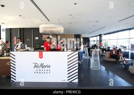 Tia Maria celebra international coffee day con un evento a crociera Bar, Overseas Passenger Terminal, Sydney. Nella foto: all'interno di bar di crociera. Foto Stock