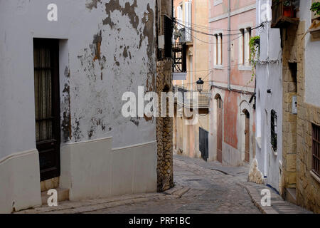 Street a Sitges old town, Spagna. Foto Stock