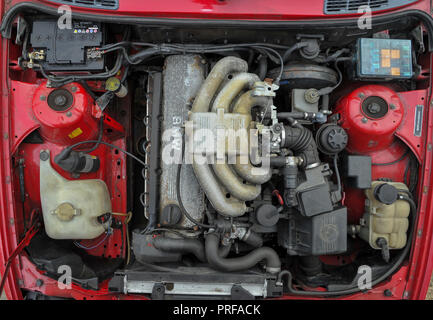 1989 BMW E30 forma 320i Cabrio tedesco moderno classico auto Foto Stock