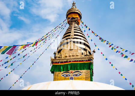 Stupa Boudhanath nella valle di Kathmandu, Nepal Foto Stock