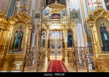 Varsavia, Polonia, 31 Maggio 2018: interno della Cattedrale Metropolitana di santa e pari-Apostoli Maria Maddalena. Il polacco cattedrale ortodossa se Foto Stock