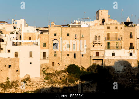 La Grotta piana a Polignano a Mare, Puglia, Italia Foto Stock