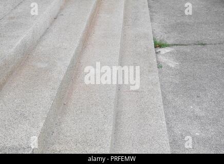 Scale in pietra vecchia,terrazzo con pavimento di marmo edificio all'aperto Foto Stock