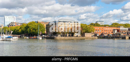 Bristol Docks, Regno Likngdon - Ottobre 2018: vista del Arnolfini Arts Centre in Bristol Docks, England, Regno Unito Foto Stock