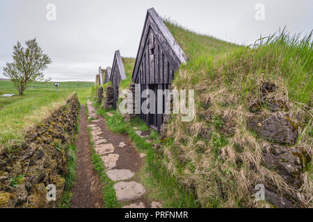 Fattoria di storici edifici di Keldur Turf House Museum nella parte sud dell'Islanda Foto Stock