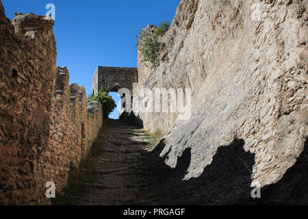 Villaggio di Lacoste nella zona di Luberon in Francia Foto Stock