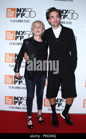 Ottobre 02, 2018 Claire Denis, Robert Pattinson frequentare la cinquantaseiesima New York Film Festival presenta Premiere di High Life a Alice Tully Hall, Lincoln Center di New York Ottobre 02, 2018 Credit:RW/MediaPunch Foto Stock