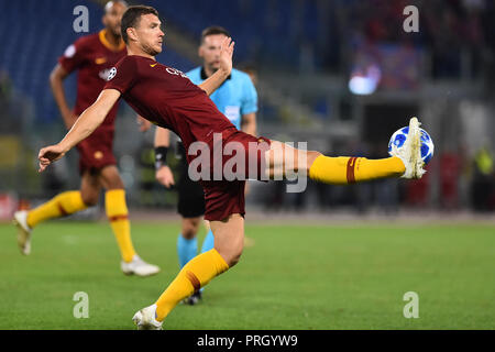 Roma, Italia. 03 ott 2018. Champions League secondo round-Roma vs Viktoria Plzen-Olimpic Stadium-Rome 02-10-2018 nella foto Edin Dzeko Foto fotografo01 Credit: Indipendente Agenzia fotografica/Alamy Live News Foto Stock