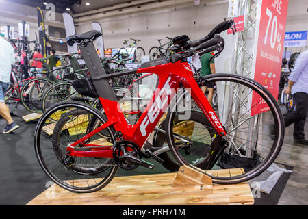 Sentivo American bicicletta con crono bicicletta da strada in vendita in International Bangkok Bike 2018. Più grande o di bicicletta Bike Expo fiera a Bangkok, Tailandia 6 M Foto Stock