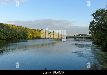 Sera sul Potomac vicino al Theodore Roosevelt monumento Foto Stock