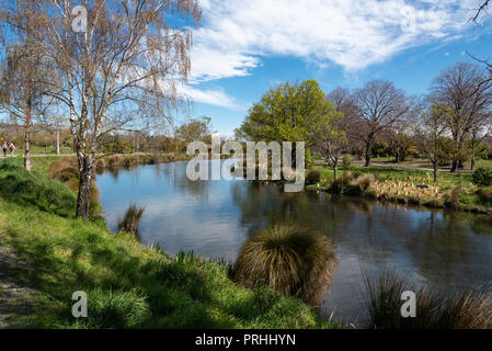 Il fiume Avon in primavera, Christchurch, Nuova Zelanda. Foto Stock