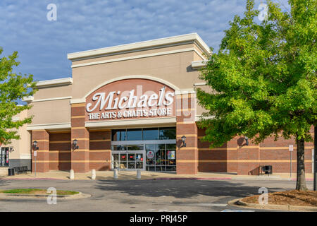 Anteriore ingresso esterno di Michael di arti e mestieri retail big box store mostra il segno e il logo, a Montgomery in Alabama, Stati Uniti d'America. Foto Stock