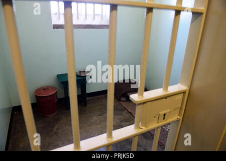 Cella di Nelson Mandela, Robben Island, Cape Town, Western Cape, Sud Africa Foto Stock