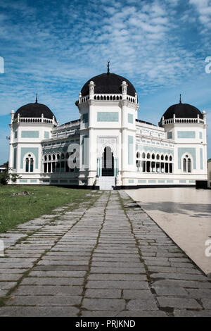 Grande Moschea di Medan a Sumatra, Indonesia Foto Stock